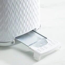 Daewoo Argyle 2 Slice Toaster - White -Home Furnishings Store 10466580 2