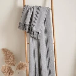 Drift Brinley Throw 130x180cm -Home Furnishings Store Brinley Throw Grey 02