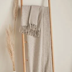 Drift Quinn Throw 130x180cm -Home Furnishings Store Quinn Throw Natural 02