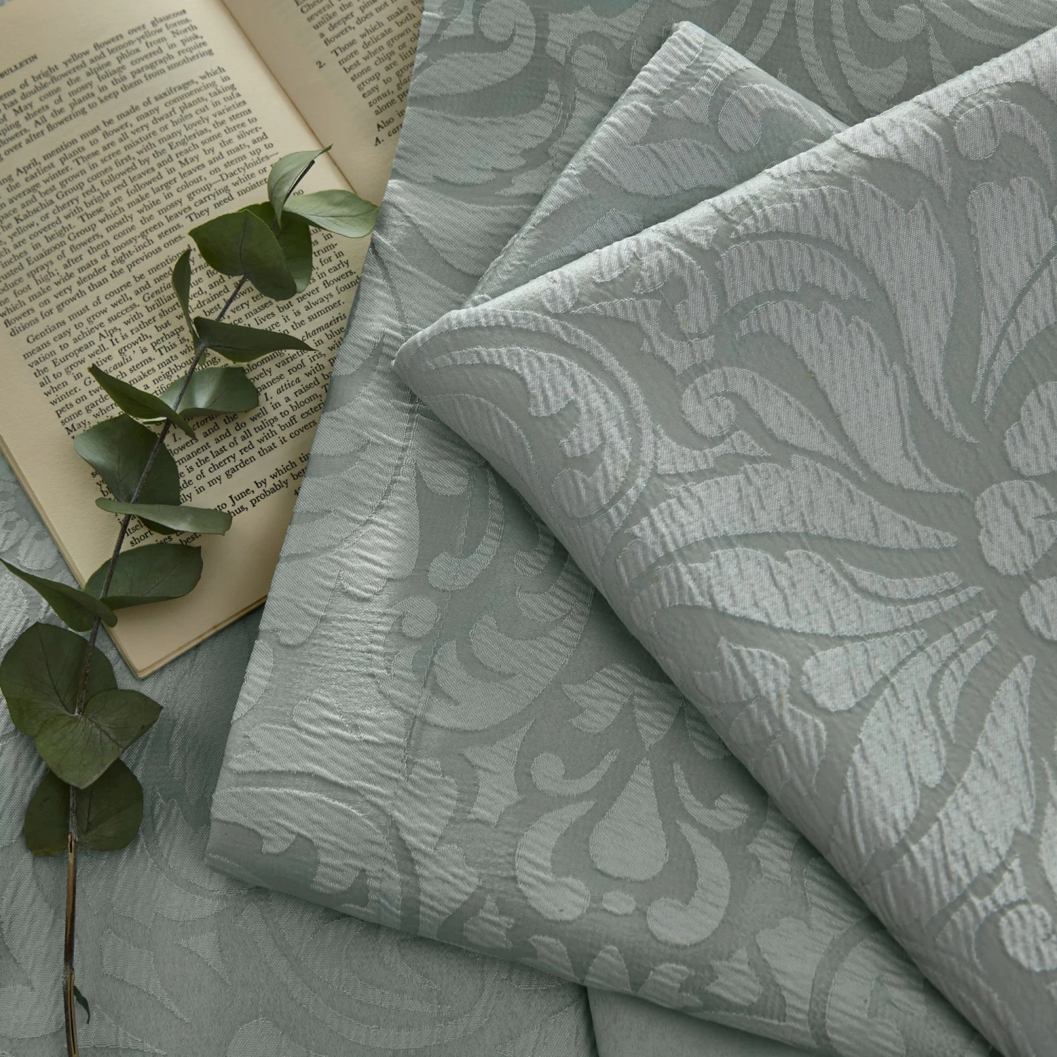 Appletree Heritage Worcester Duvet Cover Set - Green 4 Appletree Heritage Worcester Duvet Cover Set - Green - Image 4