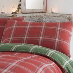 Appletree Hygge Aviemore Check Duvet Cover Set-Red/Green -Home Furnishings Store aviemore duvet red 2