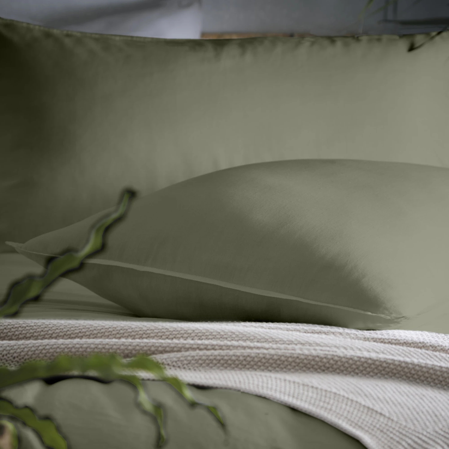 Appletree Loft Cassia Bedding Duvet Cover Set - Khaki 3 Appletree Loft Cassia Bedding Duvet Cover Set - Khaki - Image 3