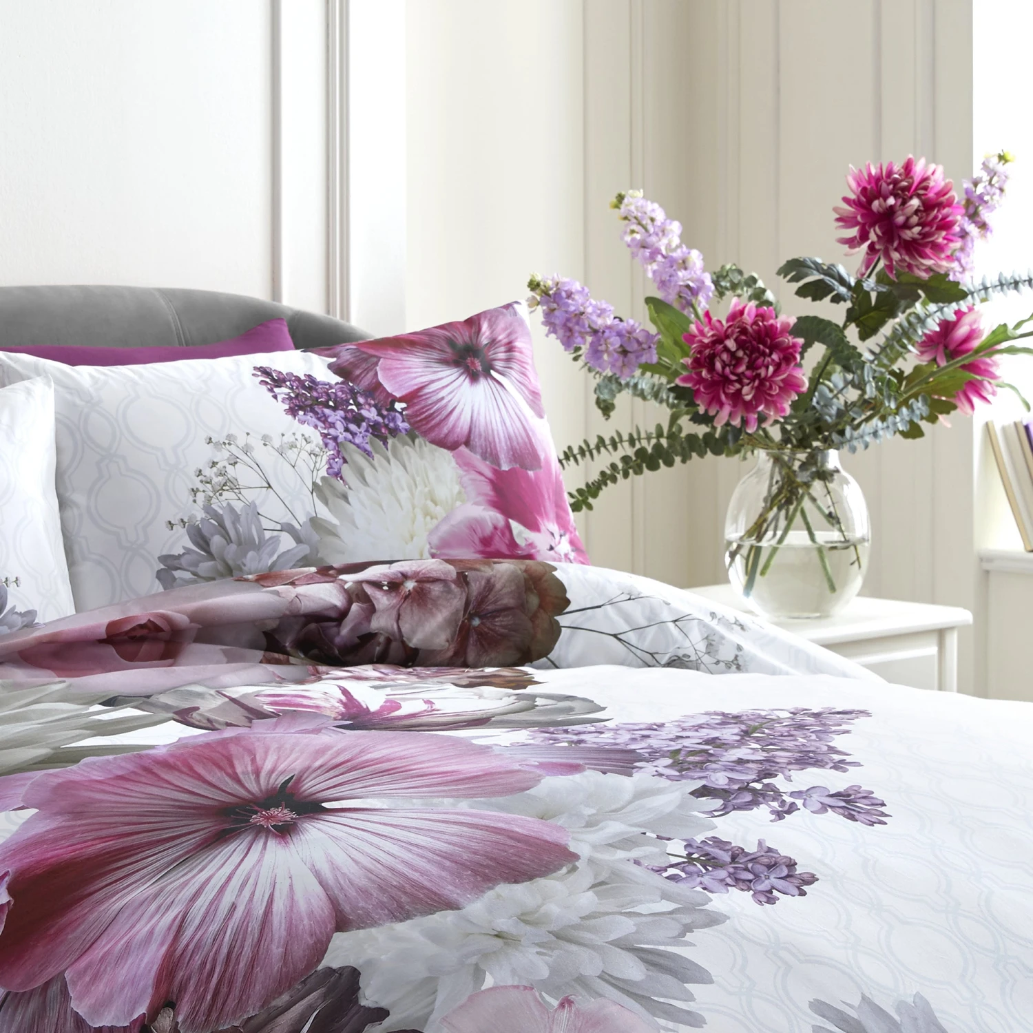 Laurence Llewelyn-Bowen Mayfair Lady Duvet Cover Set - Multi 3 Laurence Llewelyn-Bowen Mayfair Lady Duvet Cover Set - Multi - Image 3