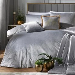 Laurence Llewelyn-Bowen Montrose Bedding Duvet Cover Set - Silver